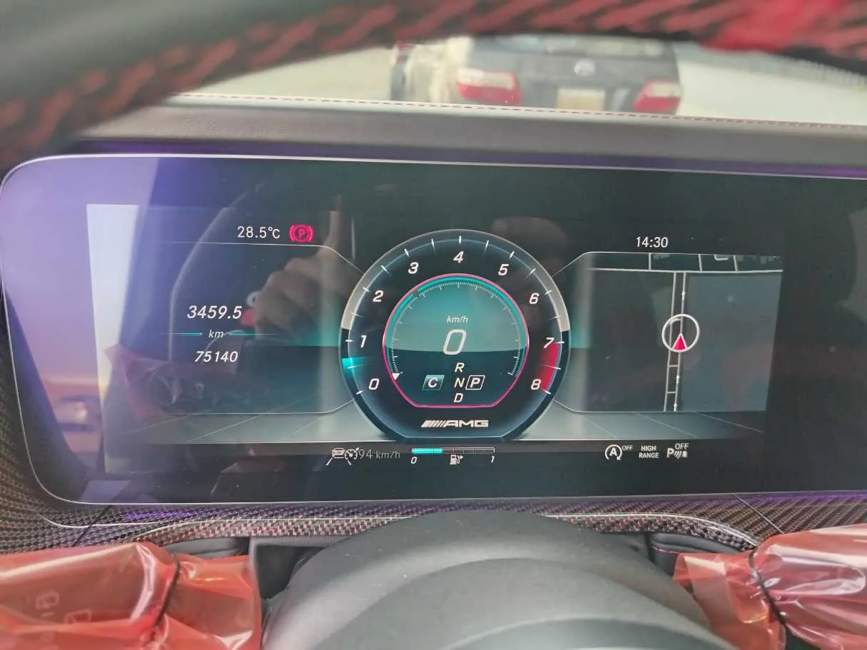 Car image 26