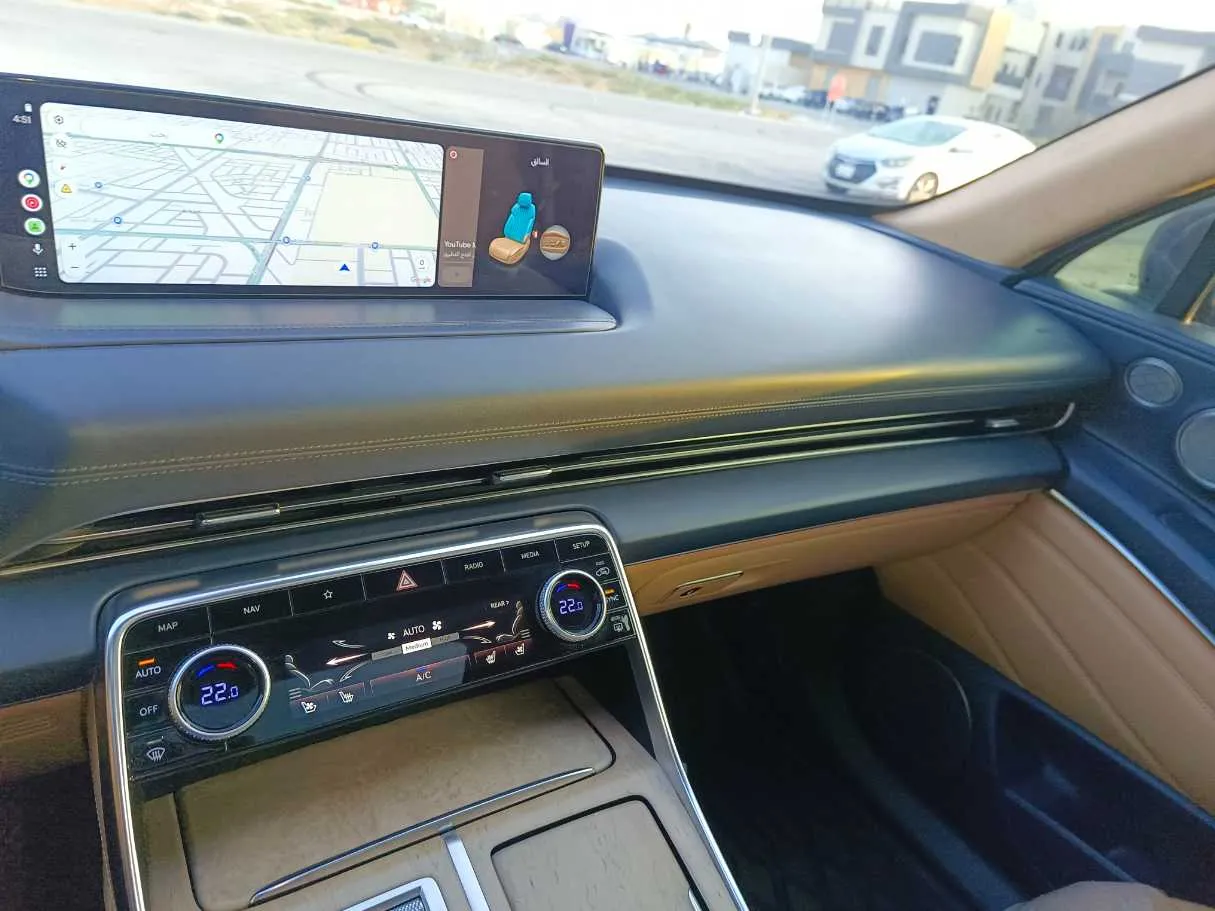 Car image 23