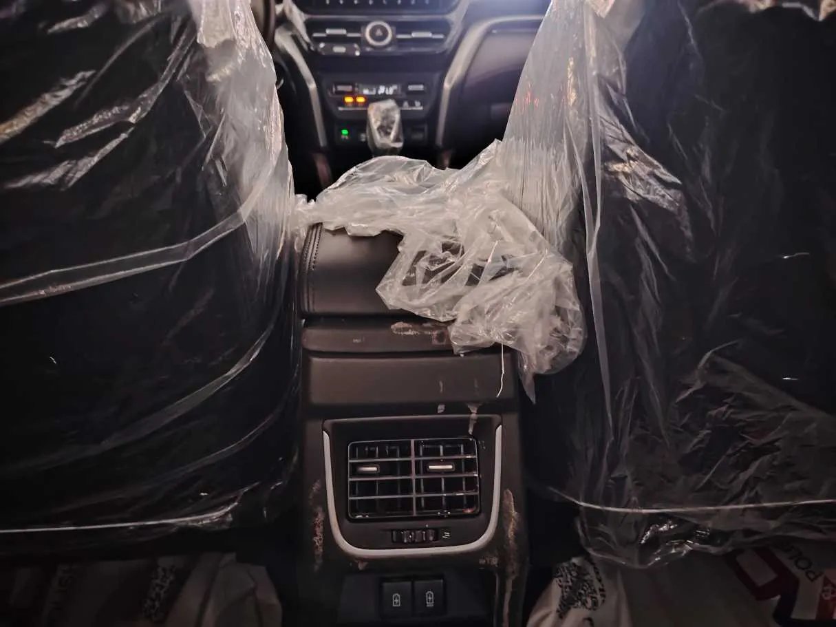 Car image 31