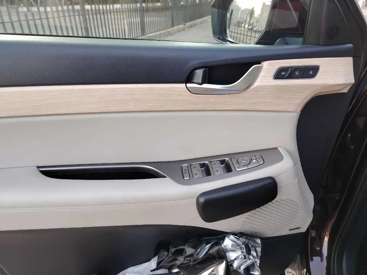 Car image 39