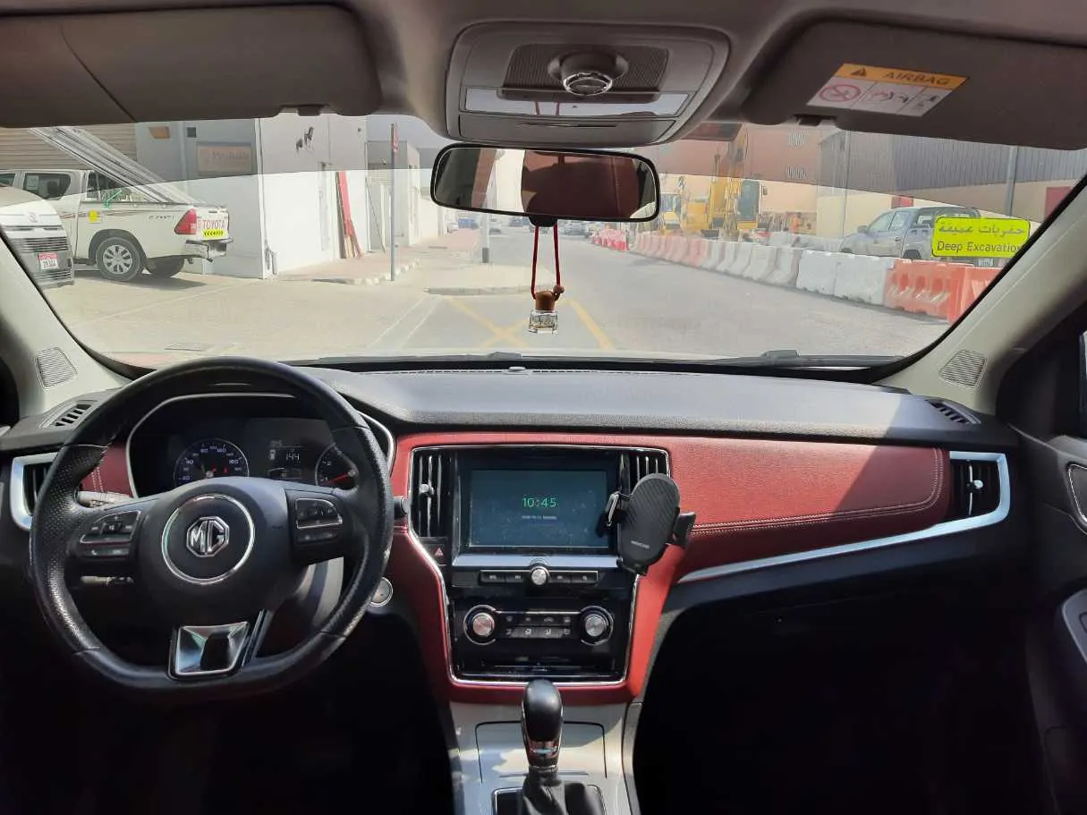 Car image 15