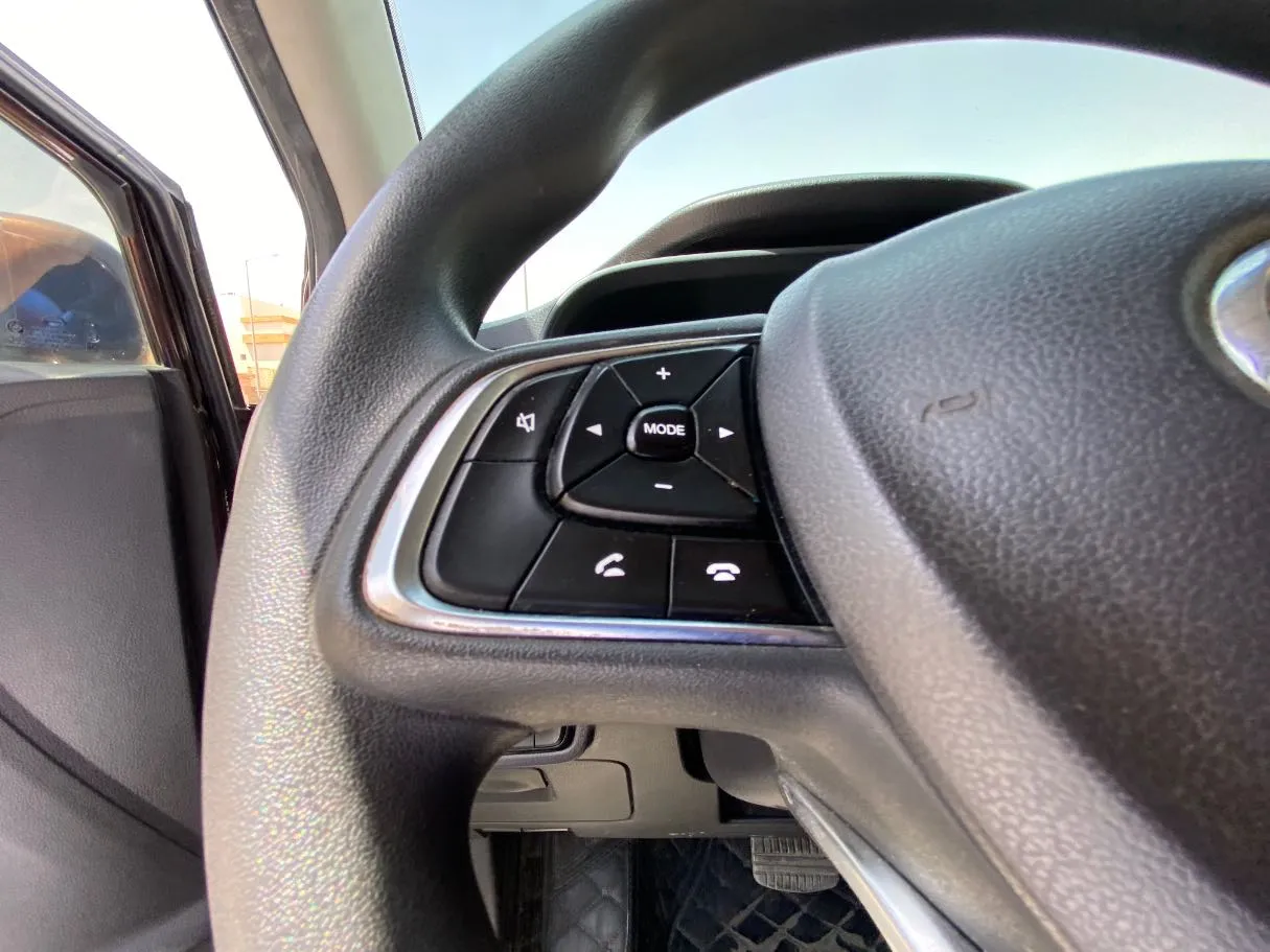Car image 22
