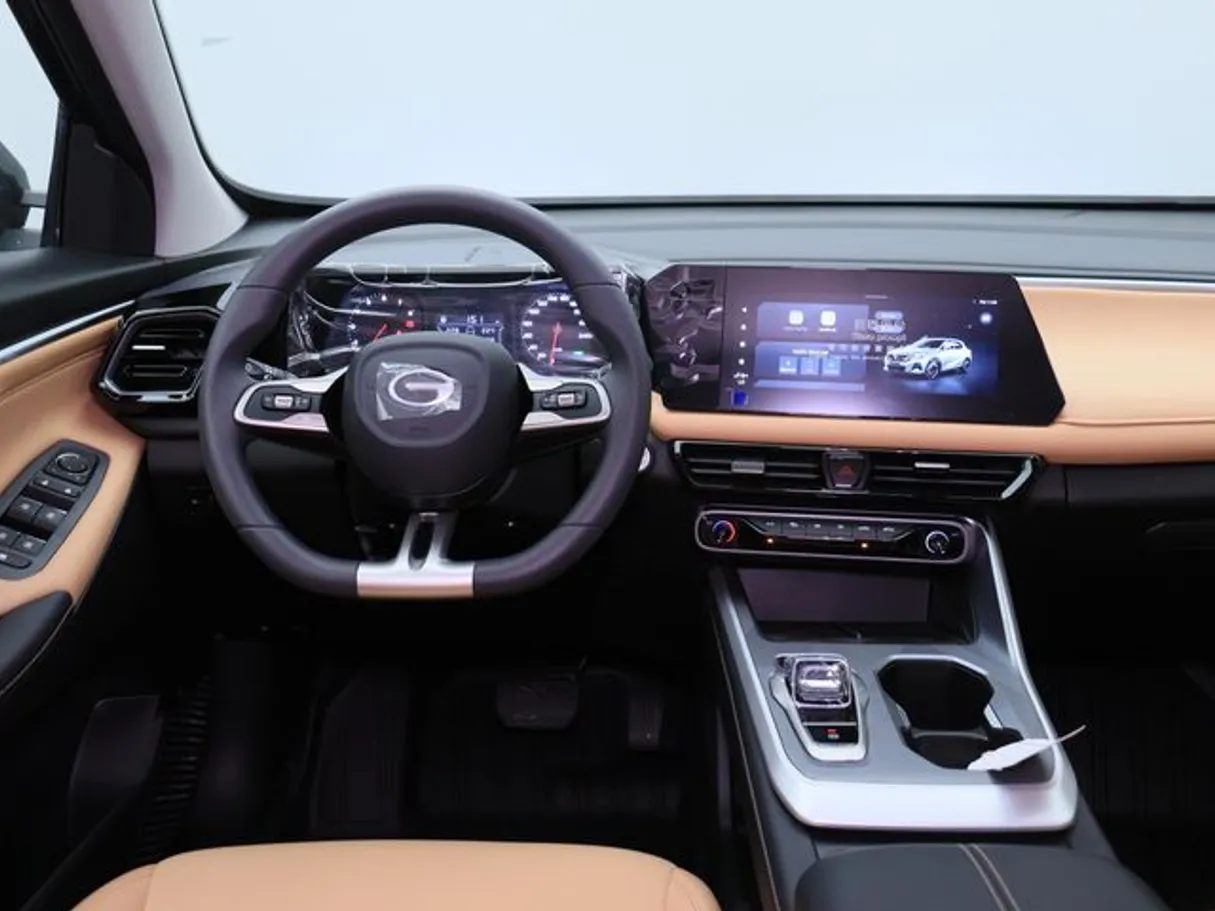 Car image 15