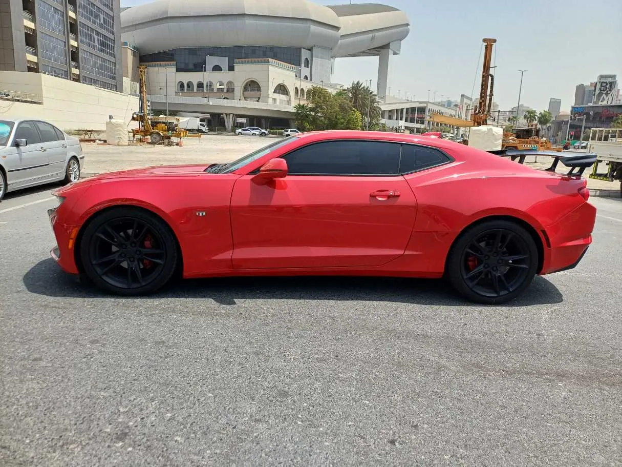 Car image 8