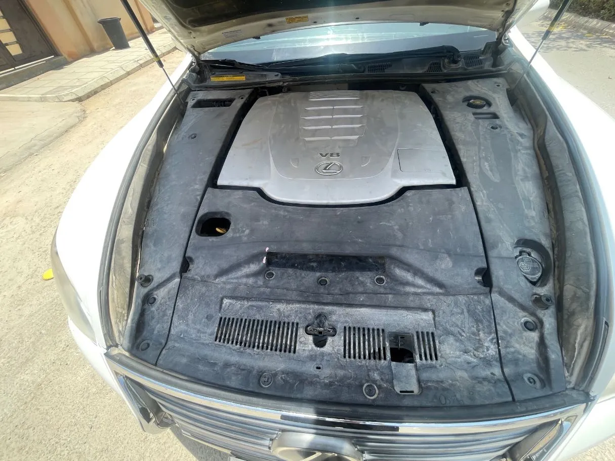 Car image 28