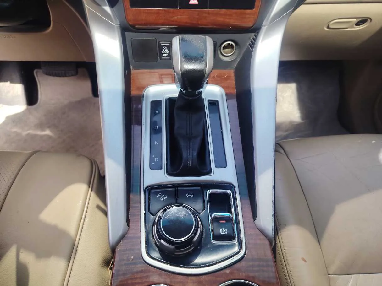 Car image 22