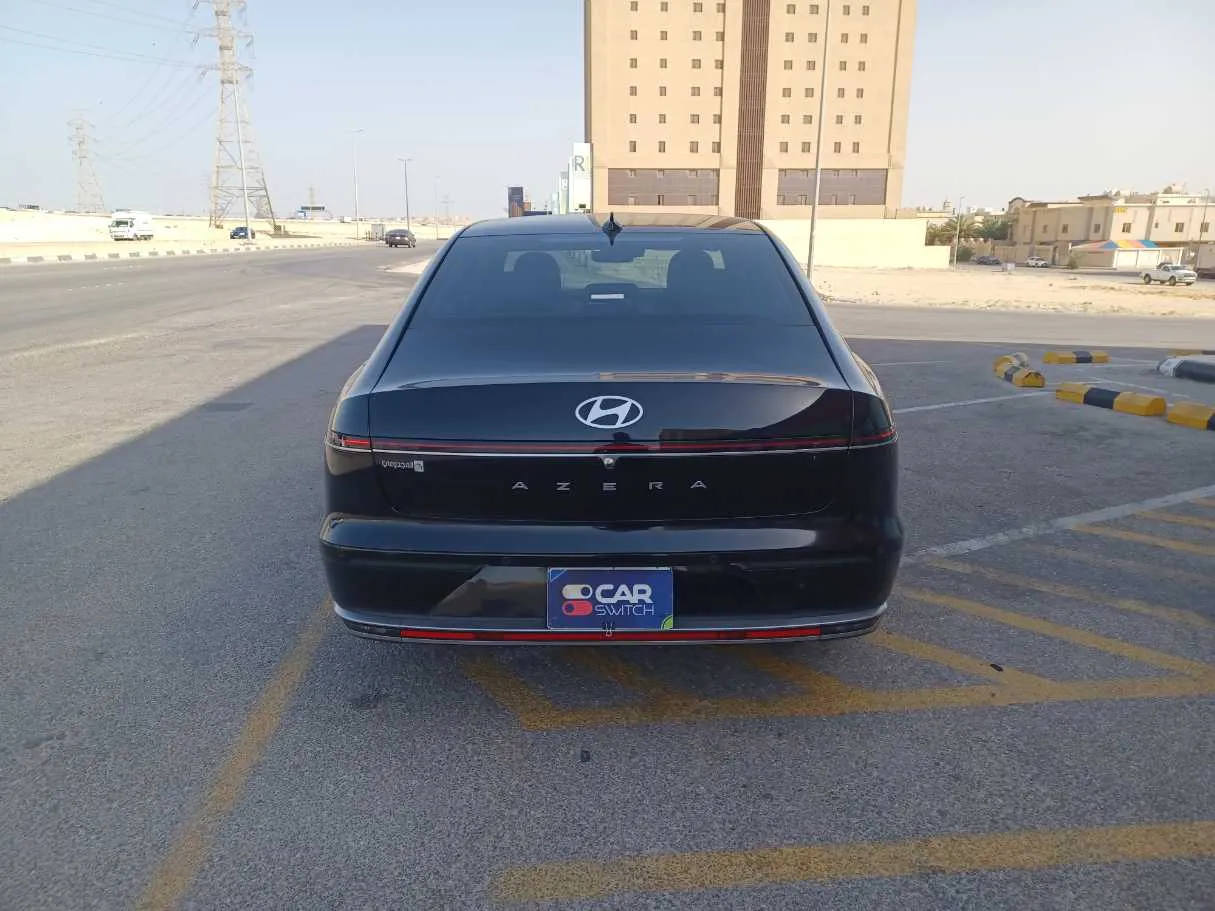 Car image 6