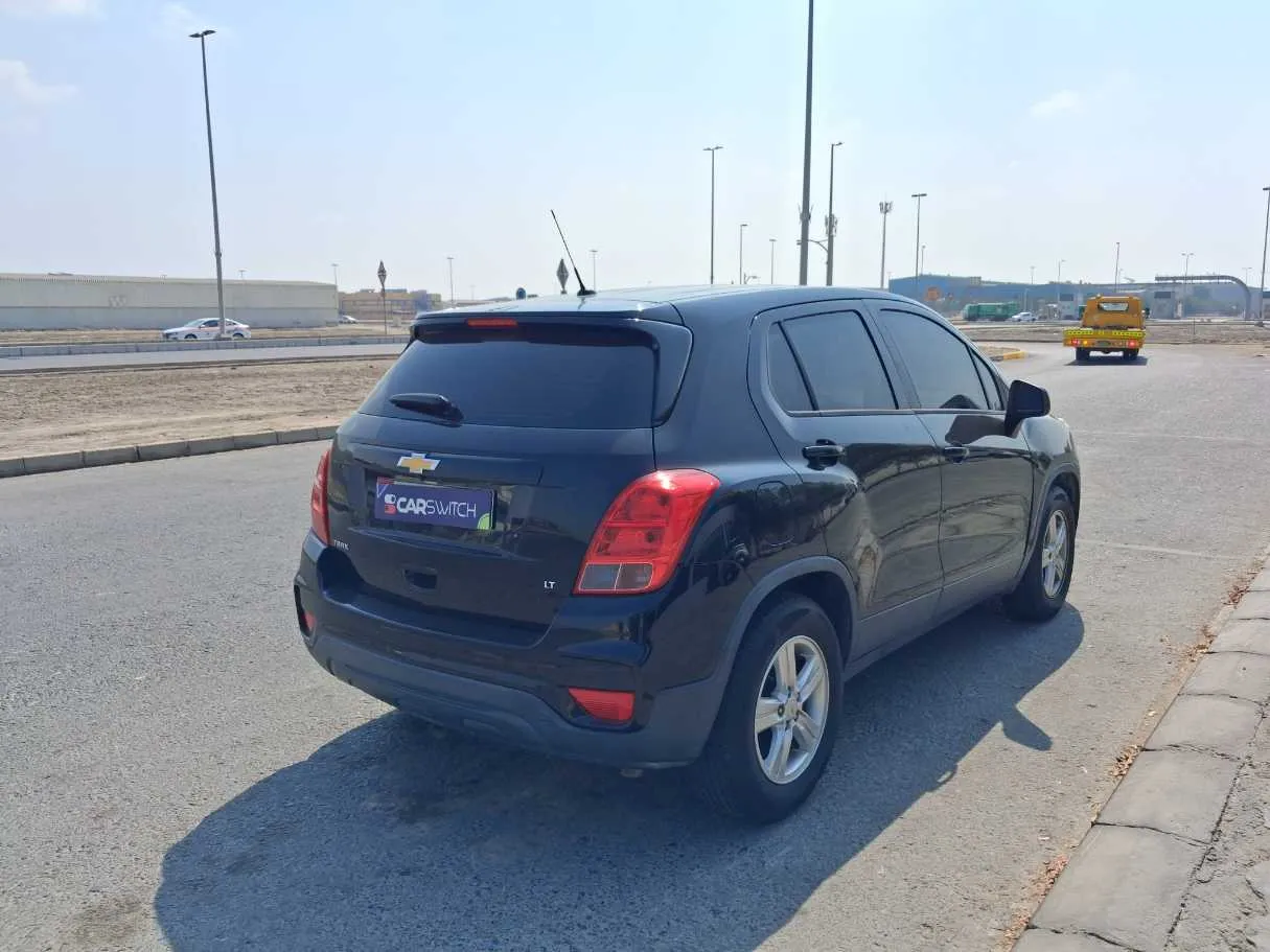 Car image 5