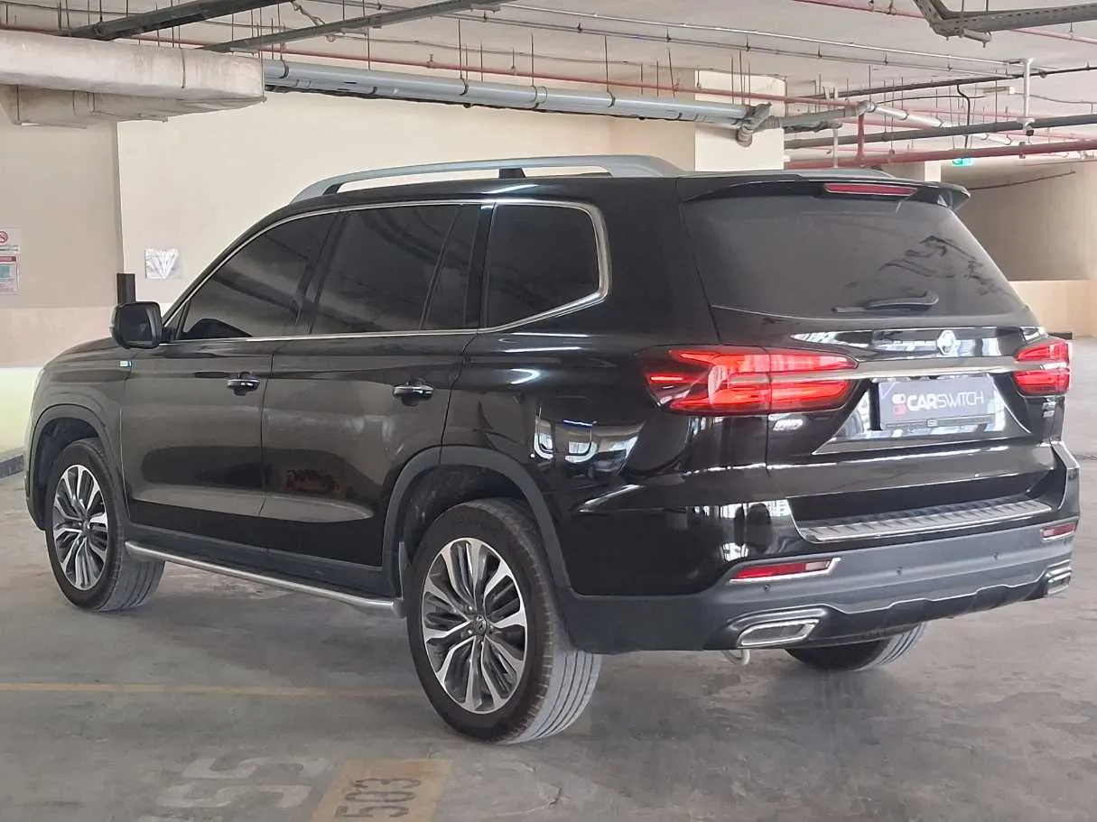 Car image 7