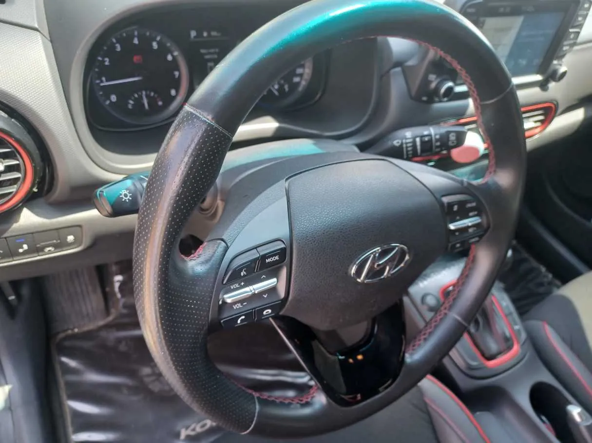 Car image 20