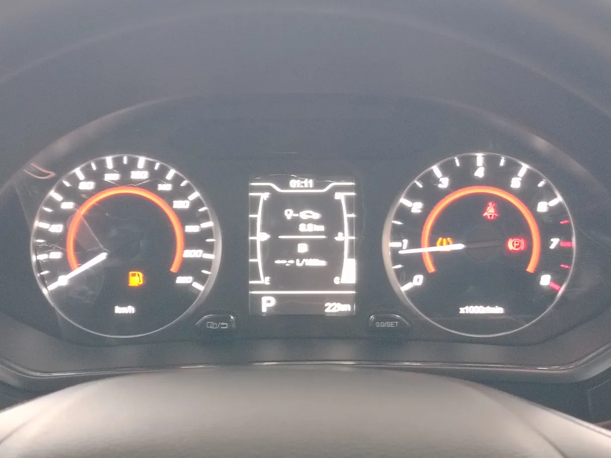 Car image 24