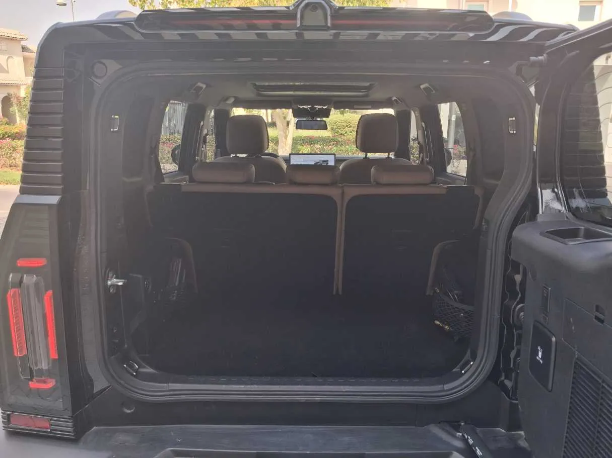 Car image 21