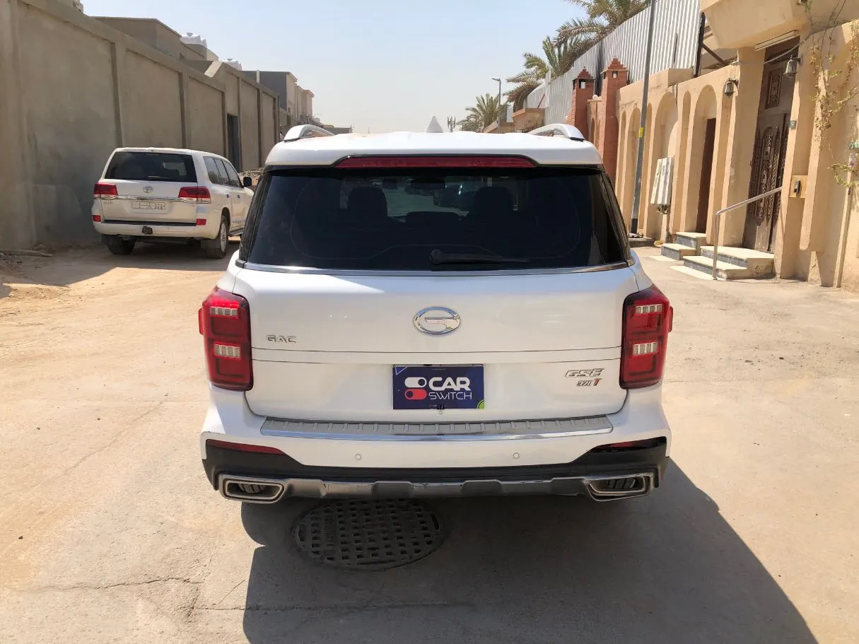 Car image 6