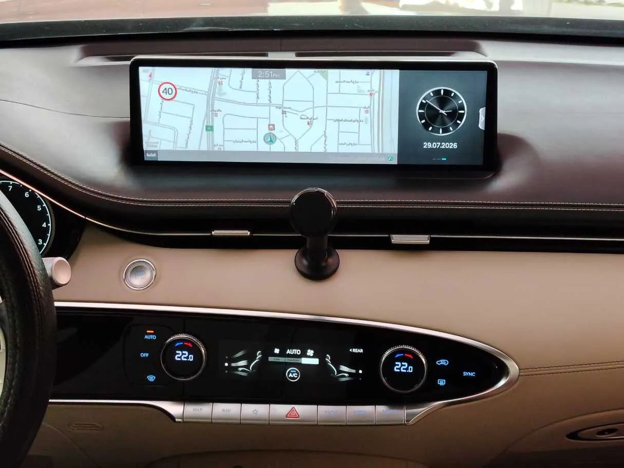 Car image 20