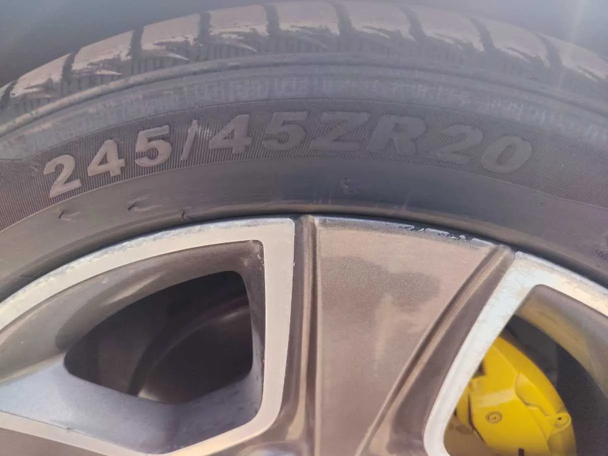 Car image 29