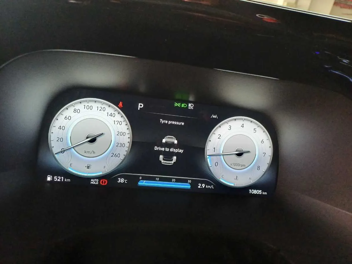 Car image 20