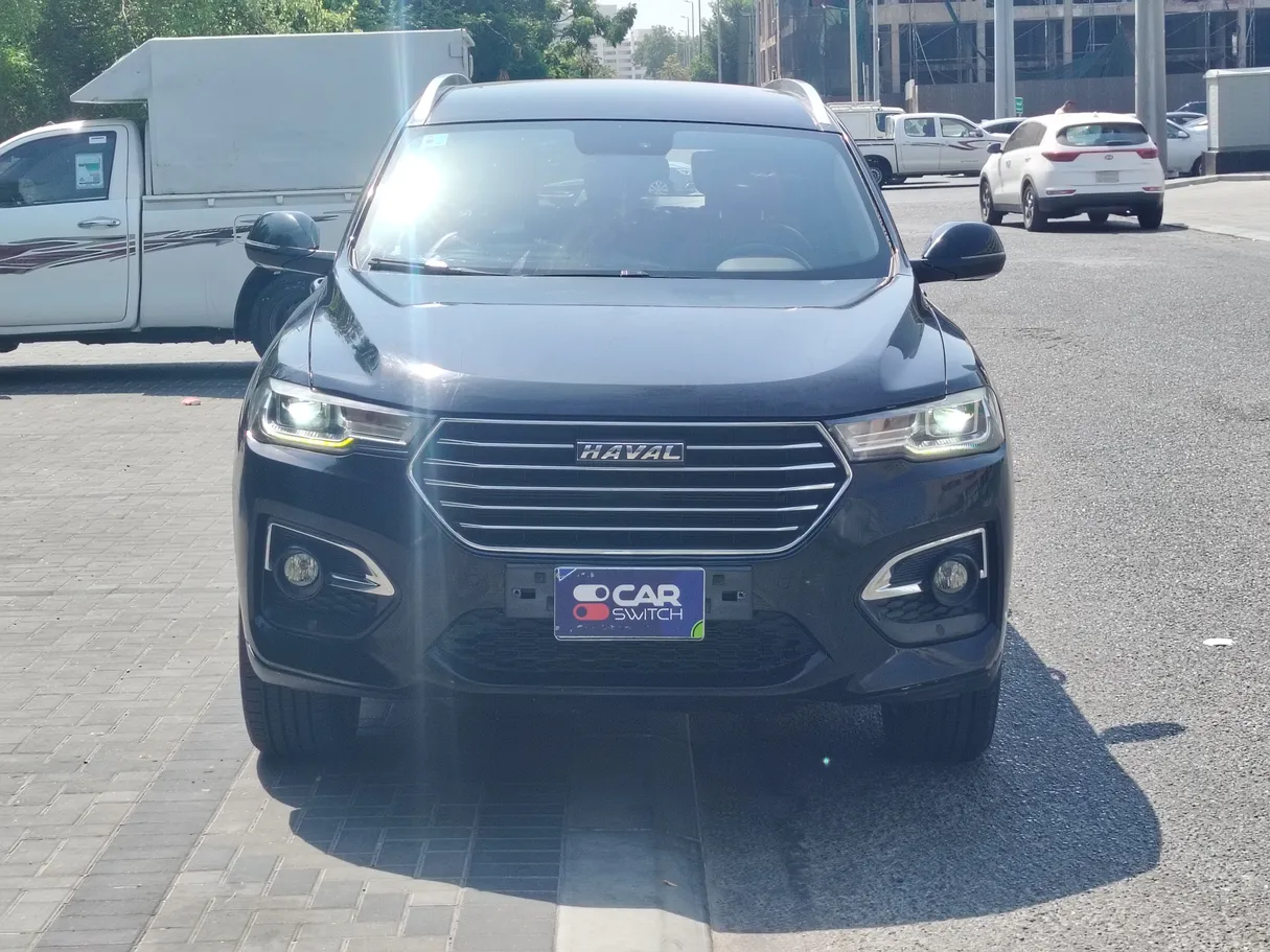 Car image 2