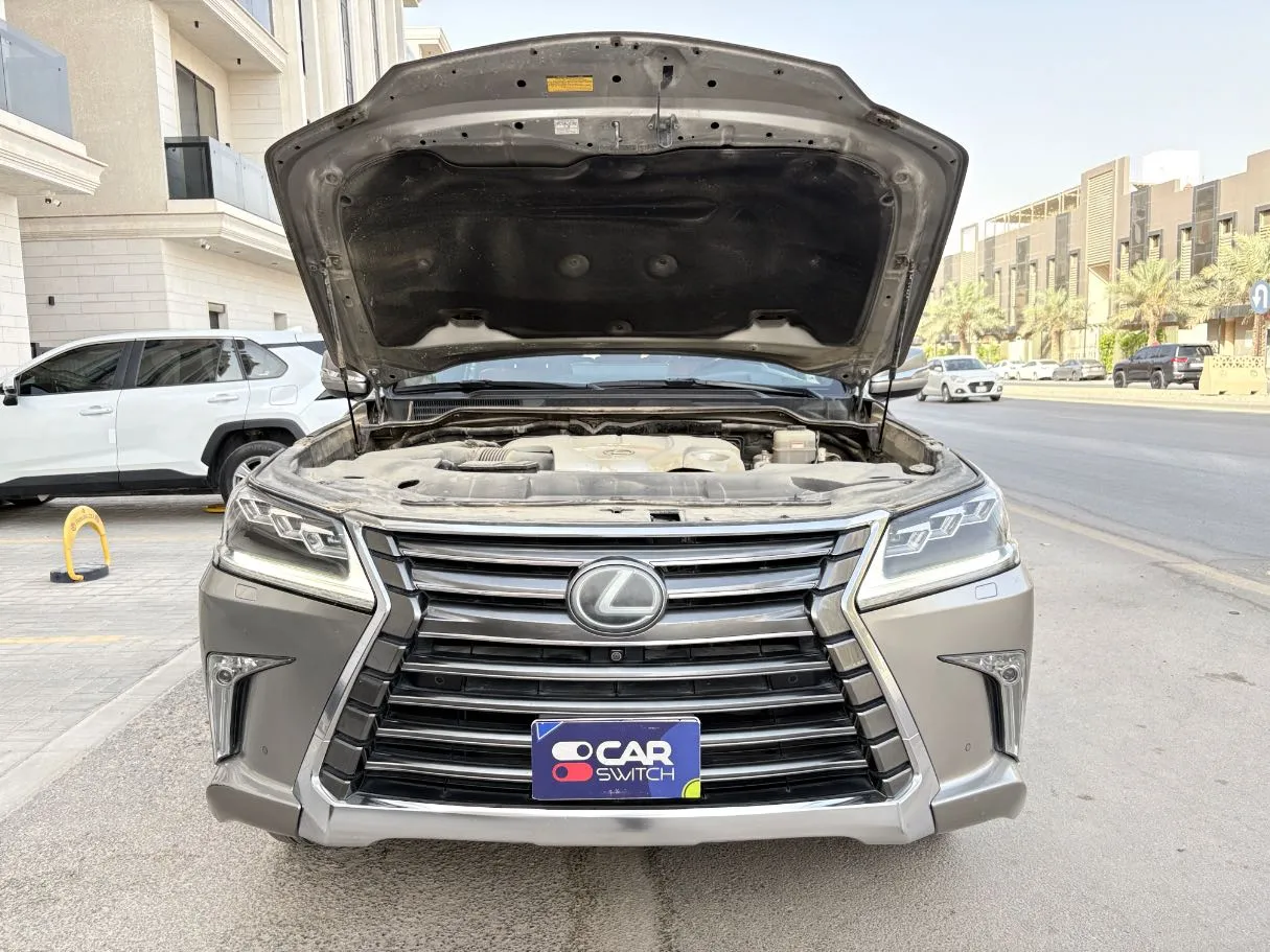 Car image 35
