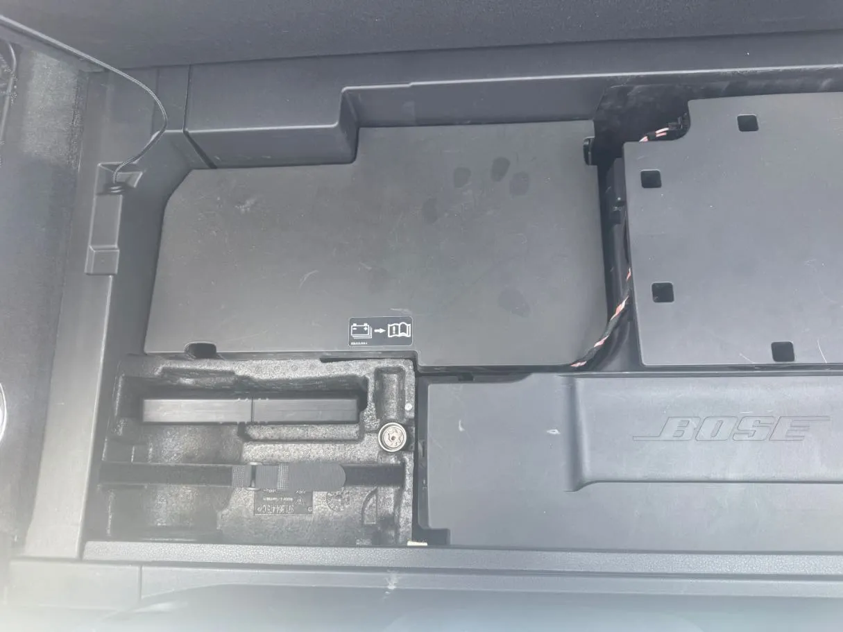 Car image 21
