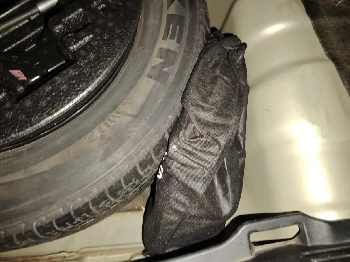 Car image 40