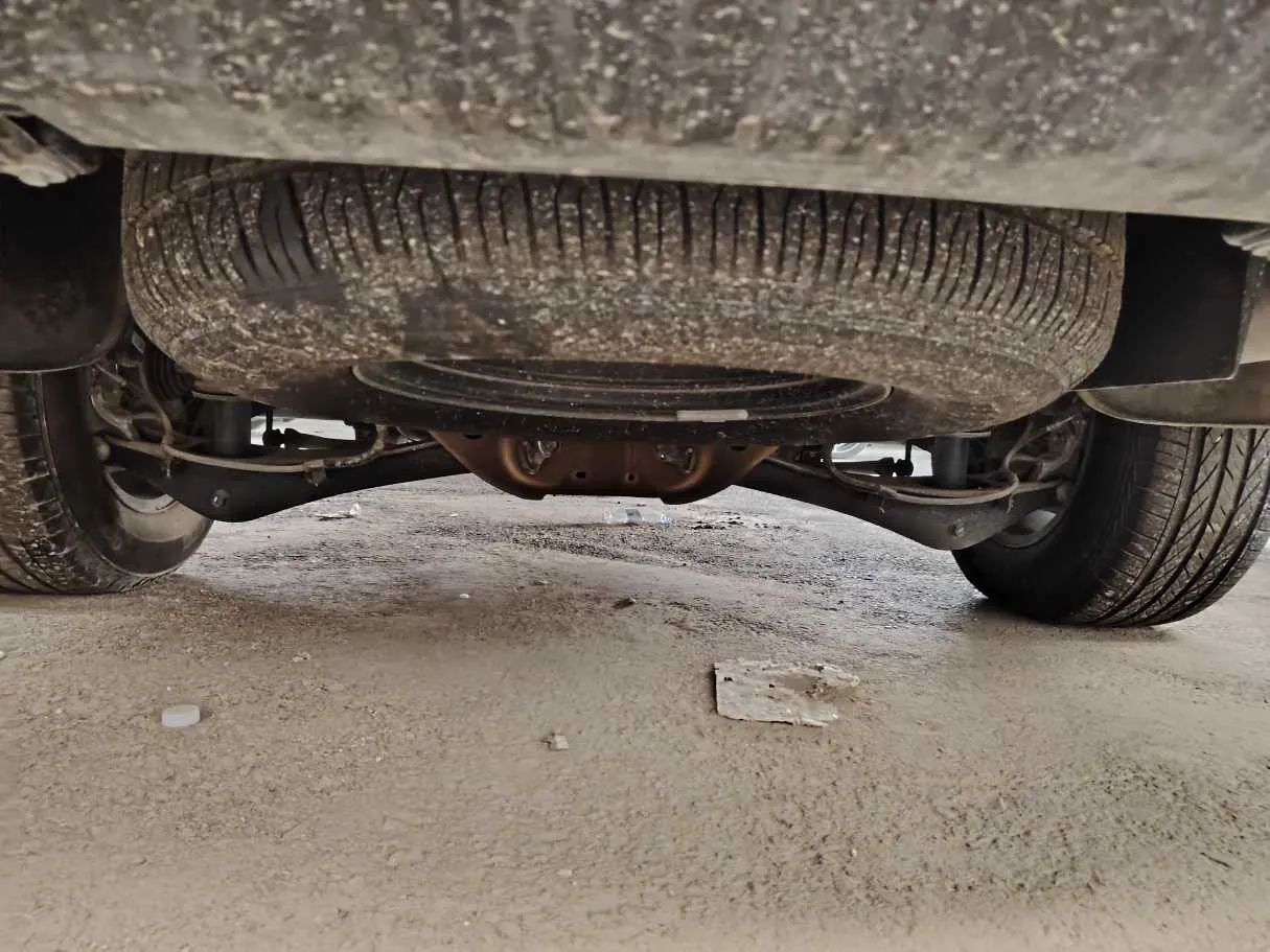 Car image 36