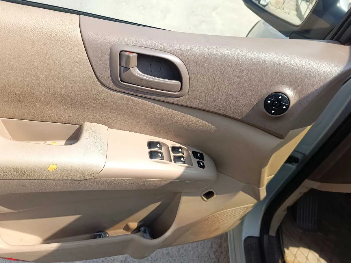 Car image 24