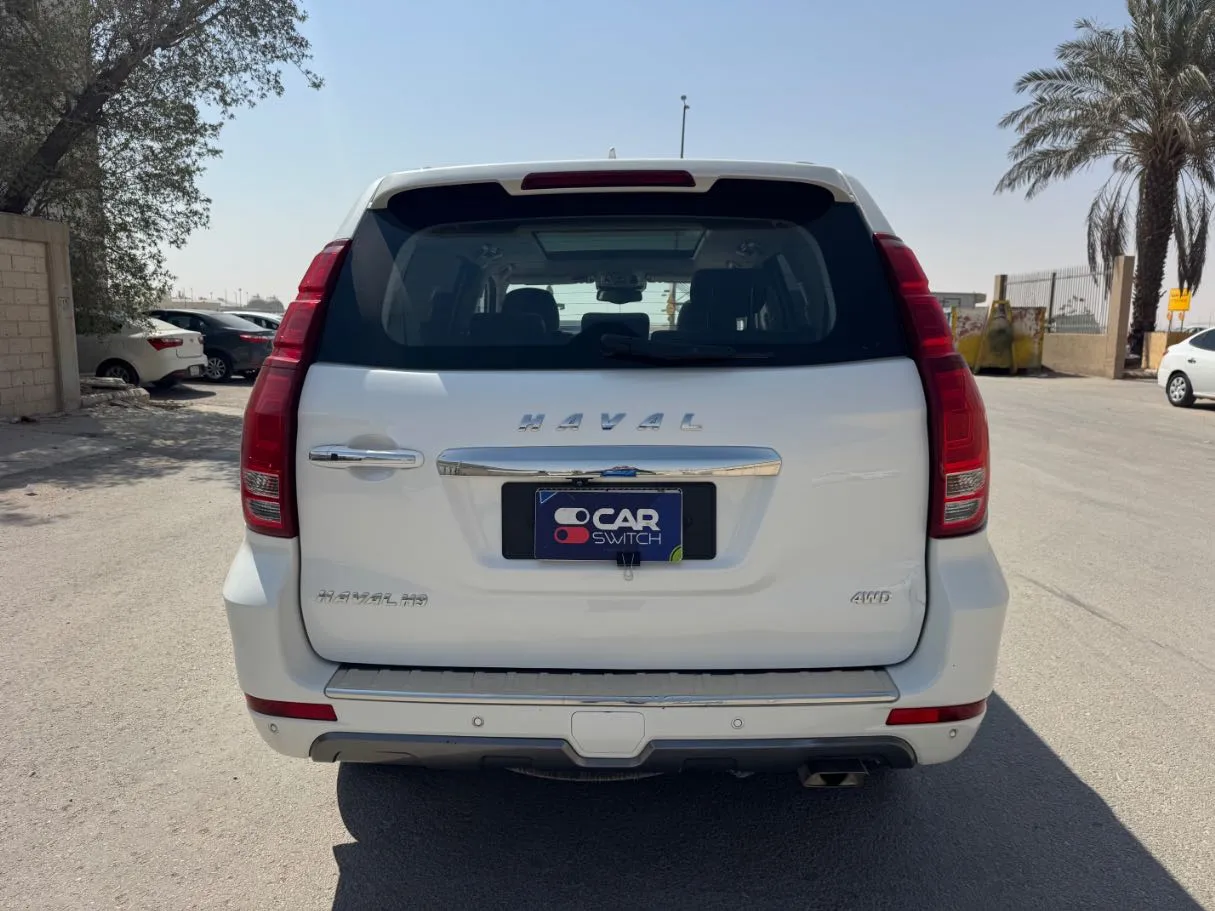 Car image 6