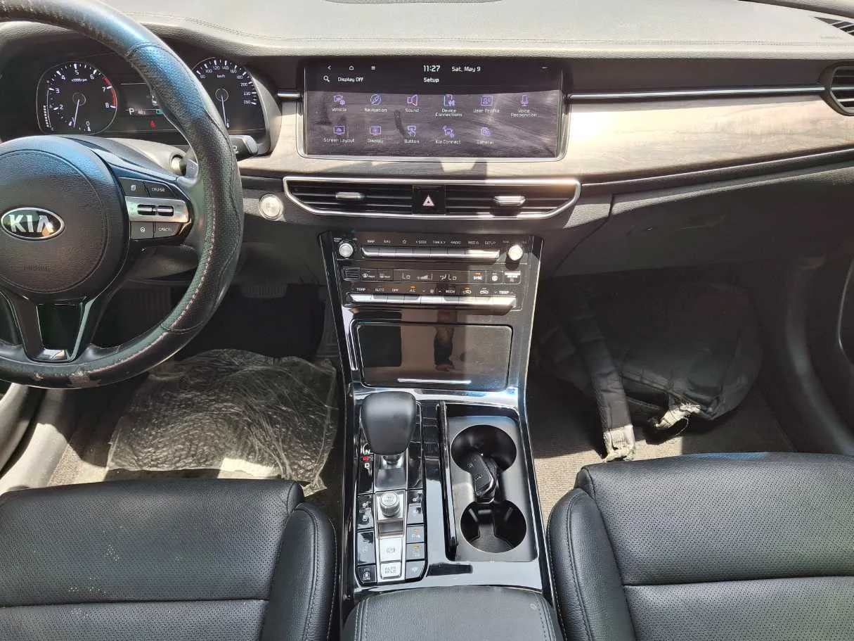 Car image 15