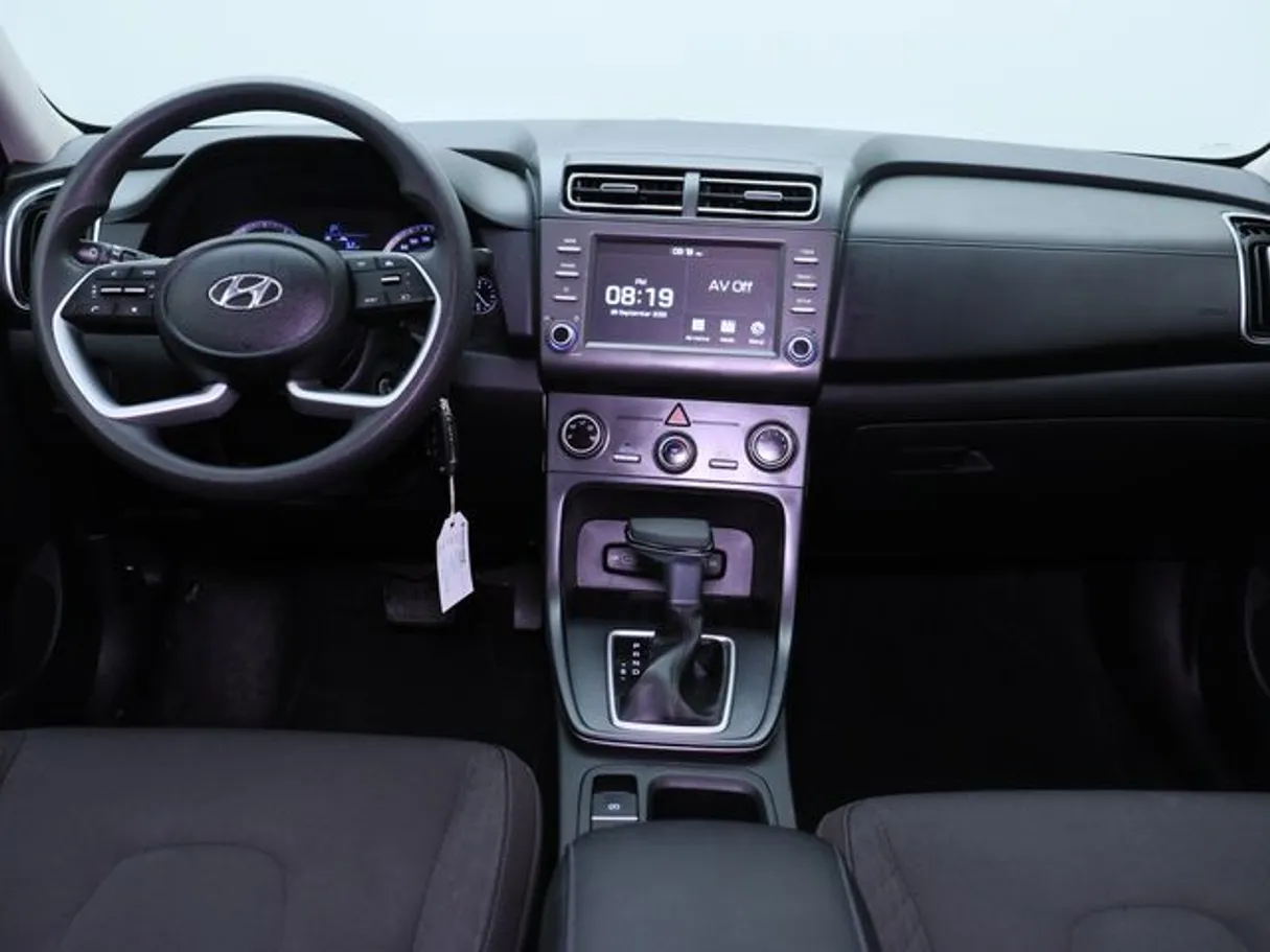 Car image 14