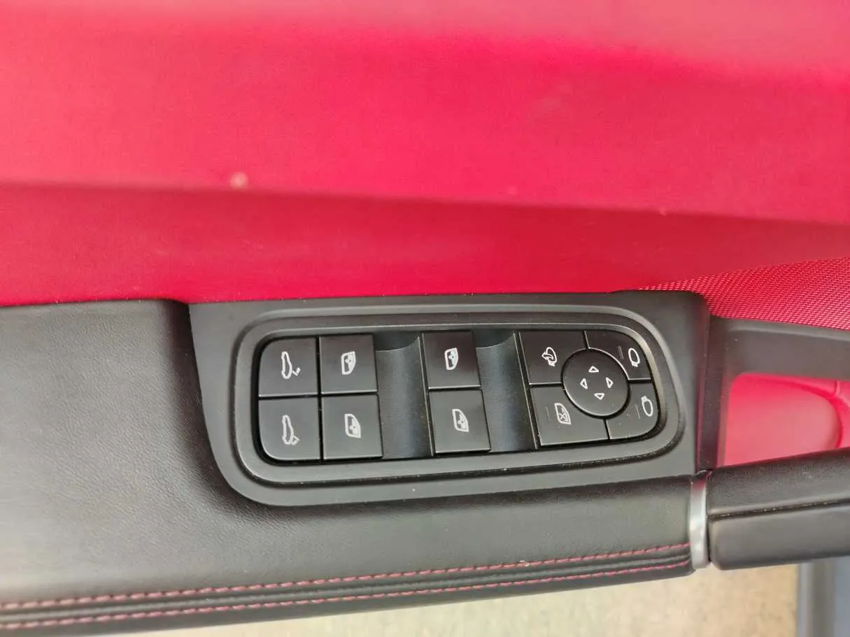 Car image 41