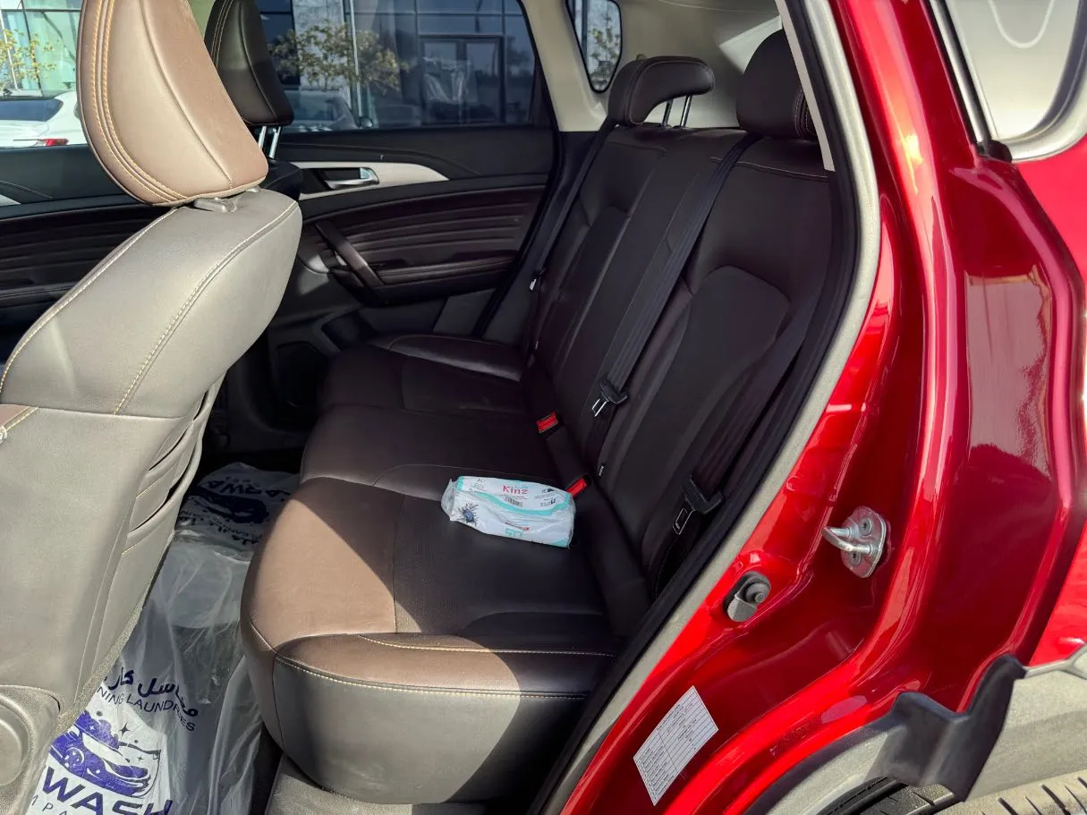 Car image 15