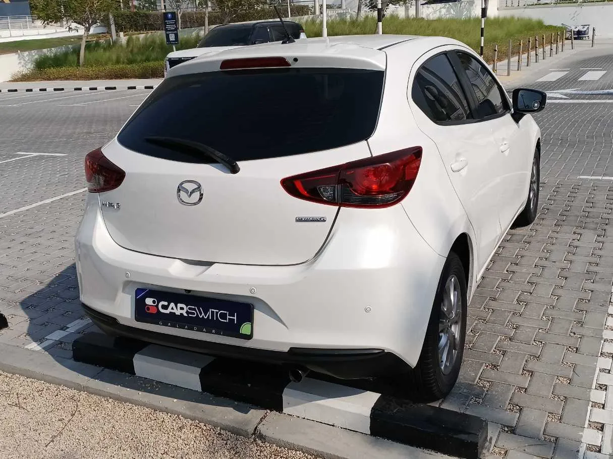 Car image 5