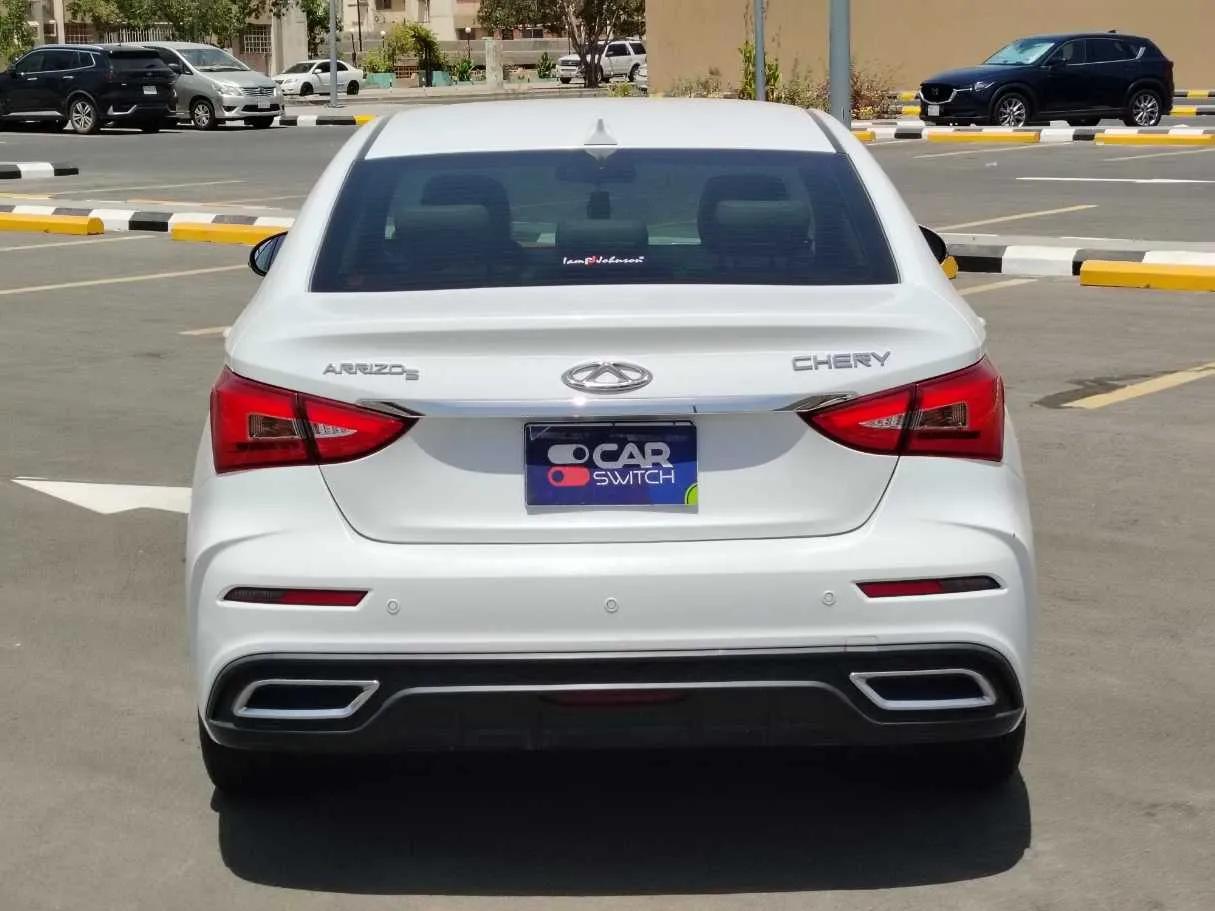 Car image 5