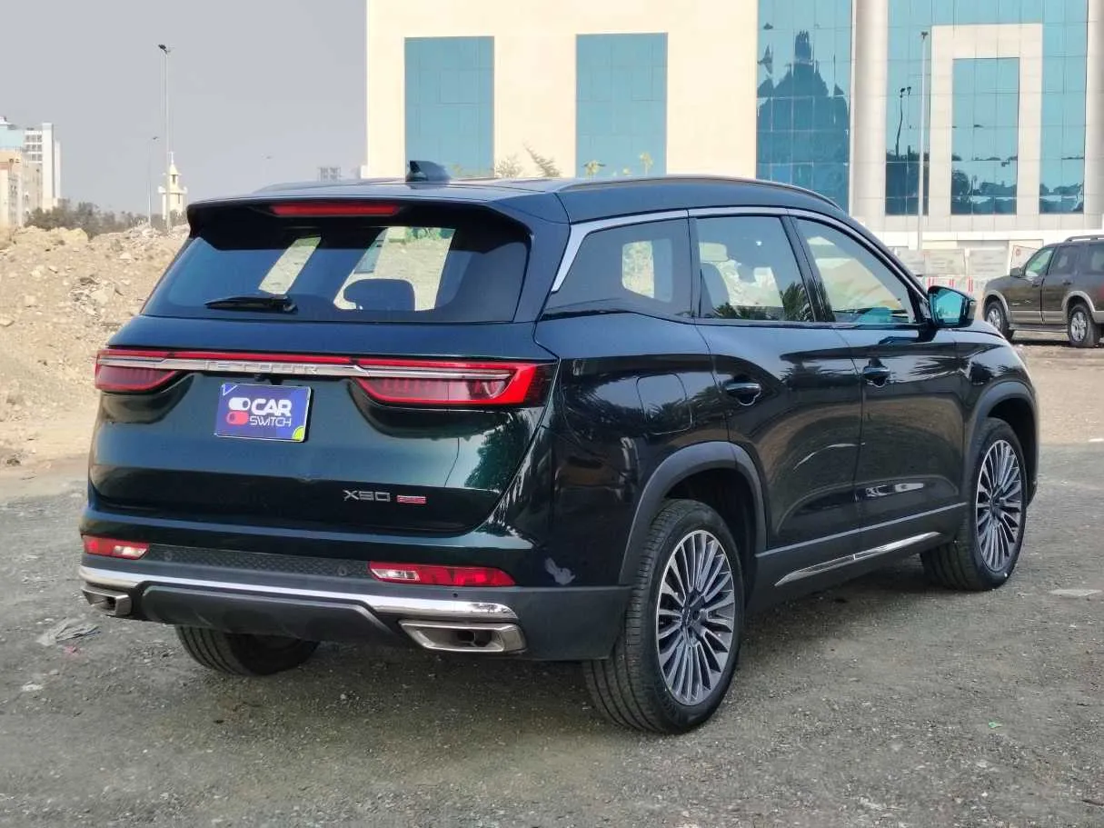 Car image 5