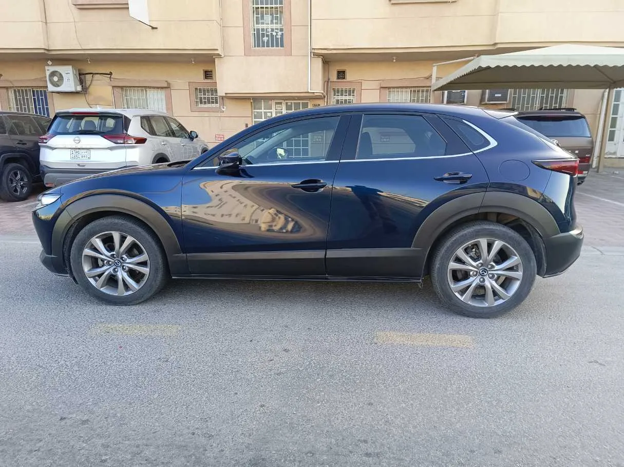 Car image 8