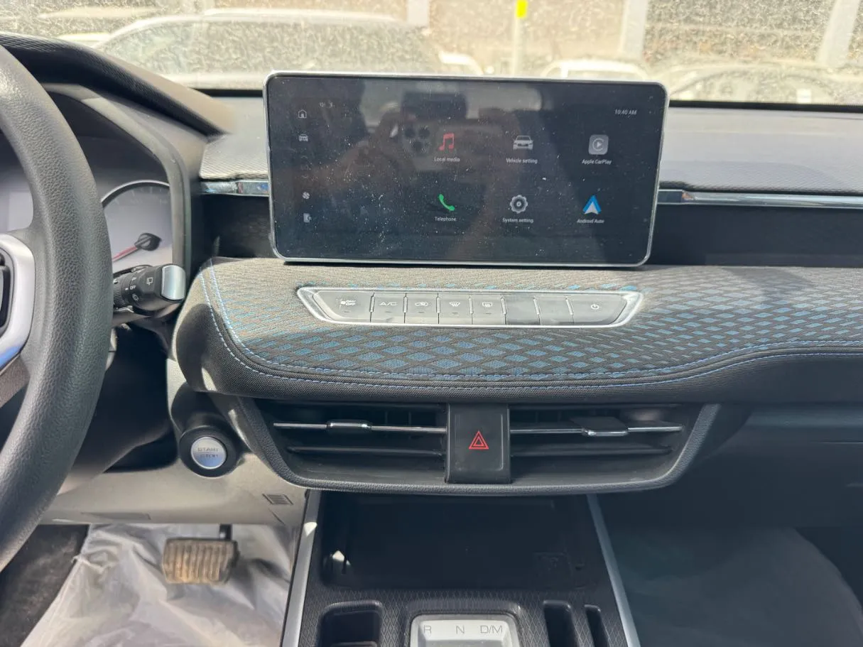 Car image 11