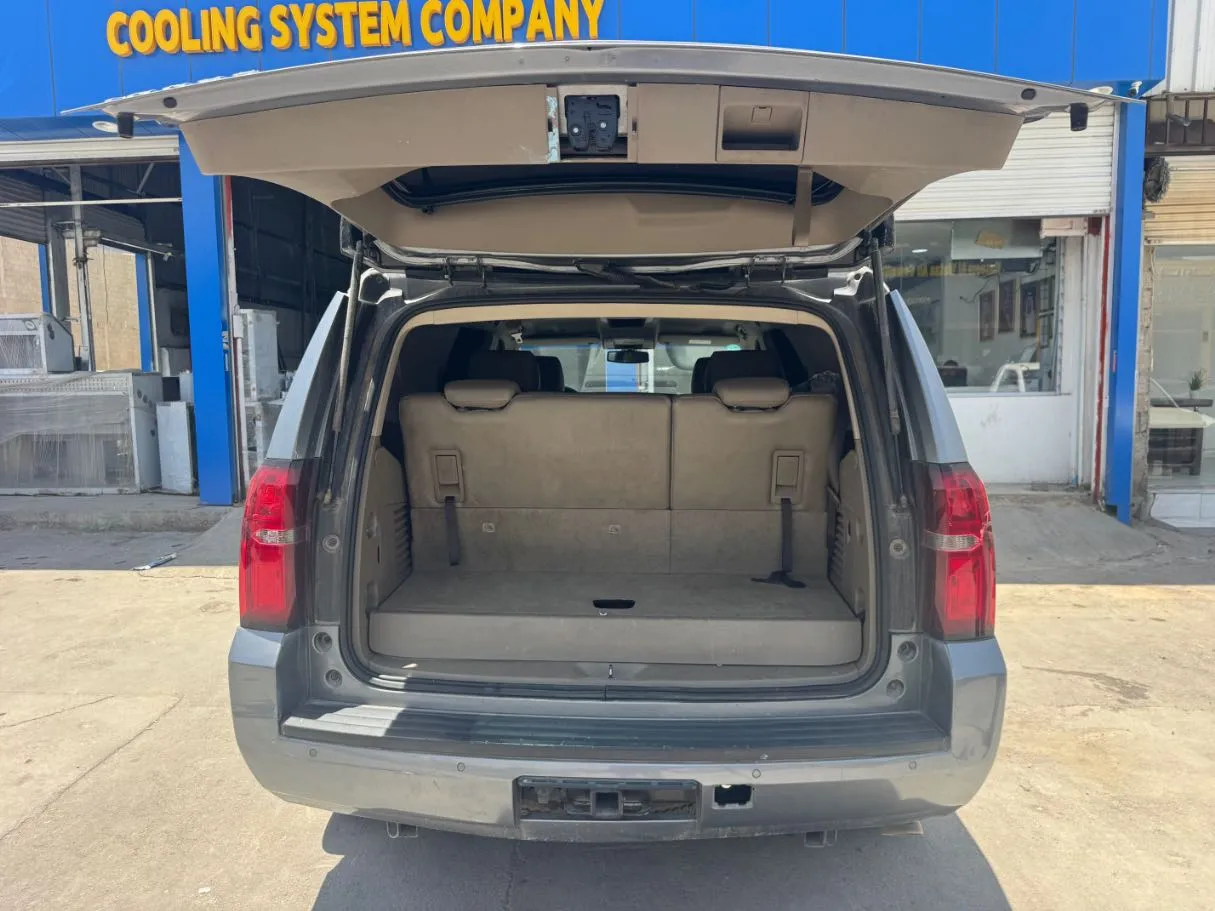 Car image 19