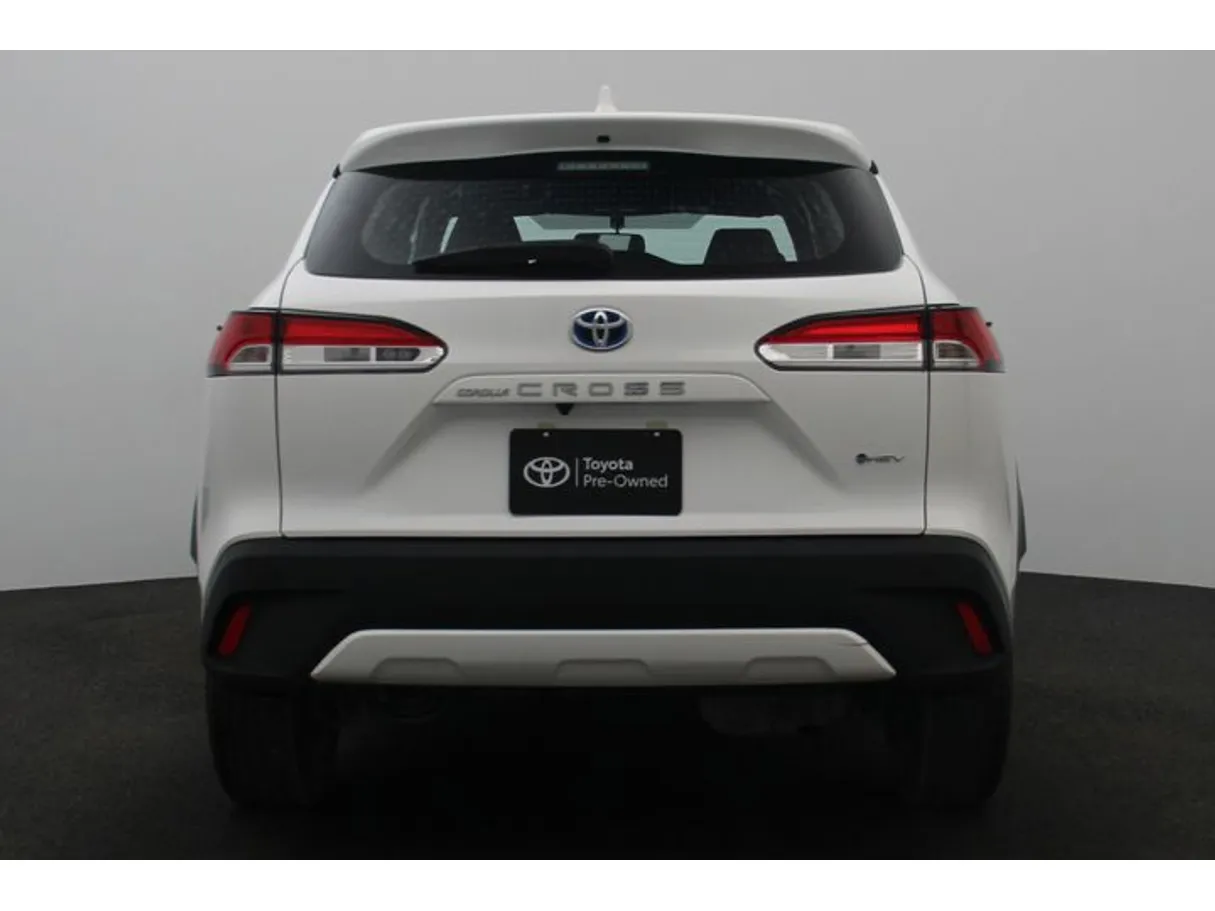Car image 12