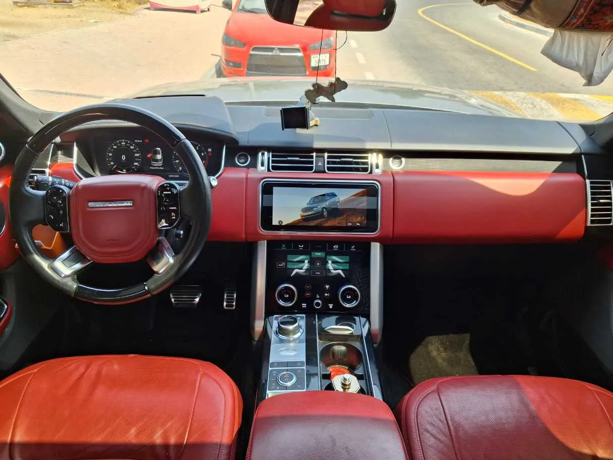 Car image 15