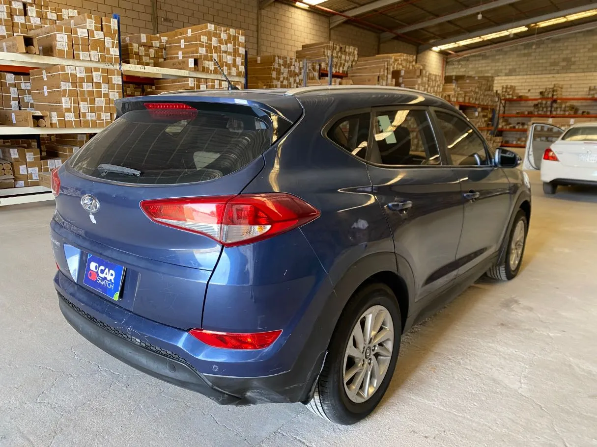 Car image 5