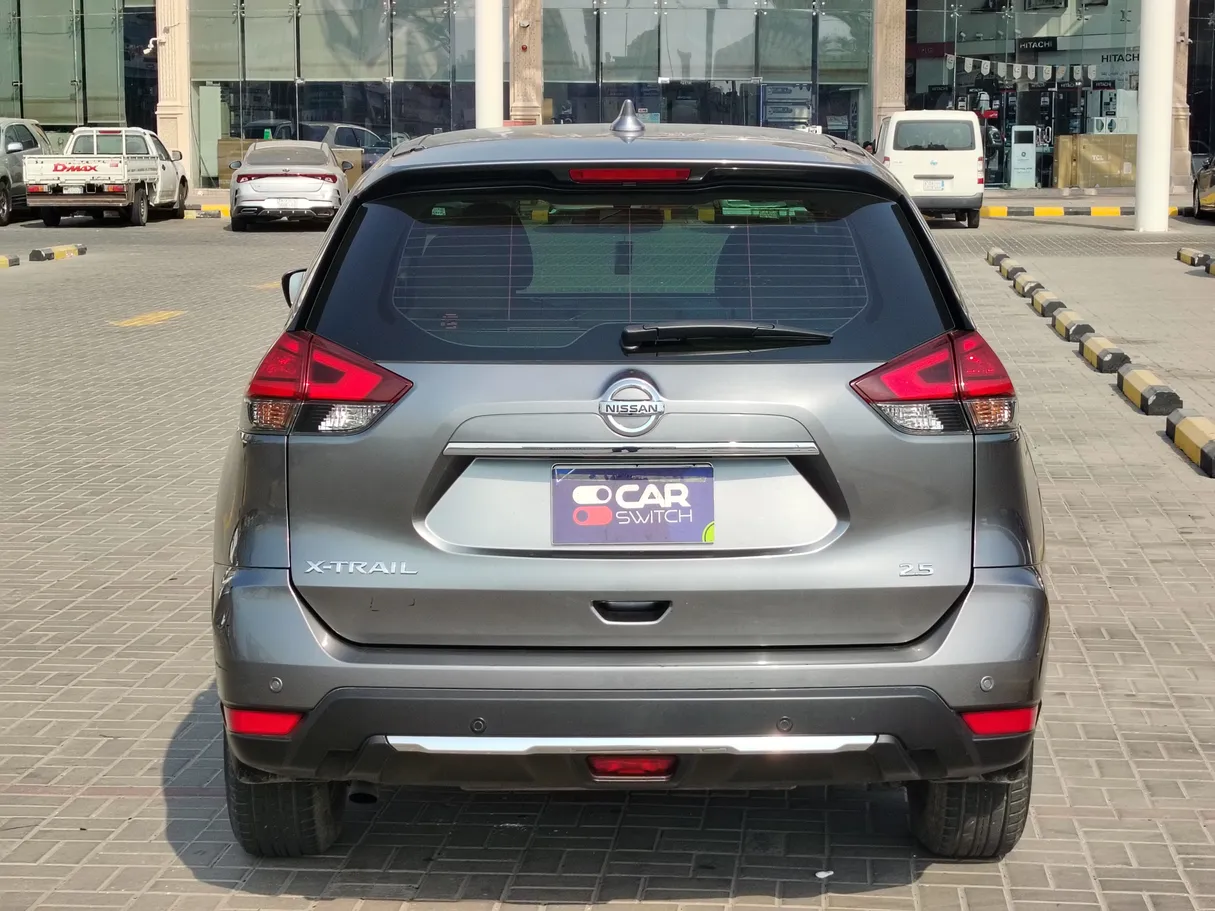 Car image 6