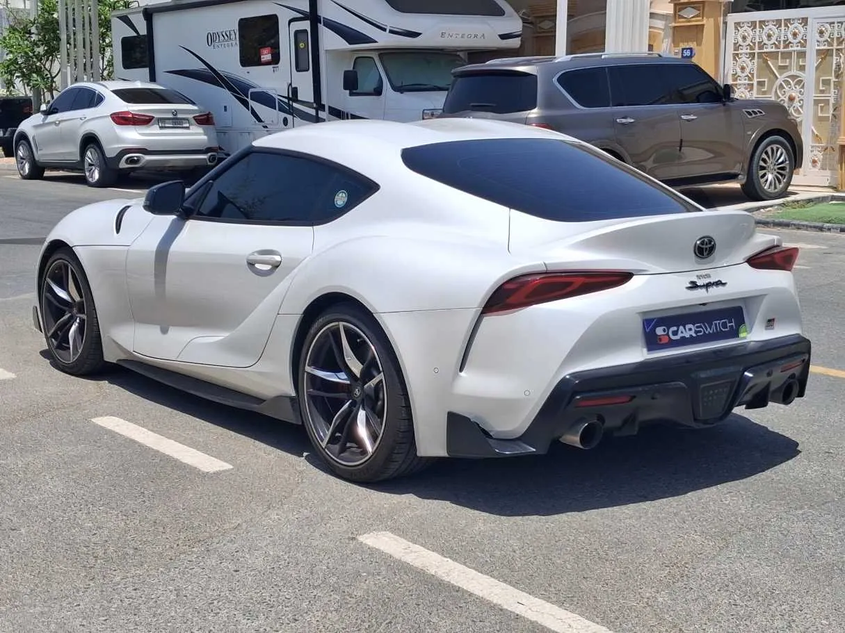 Car image 7