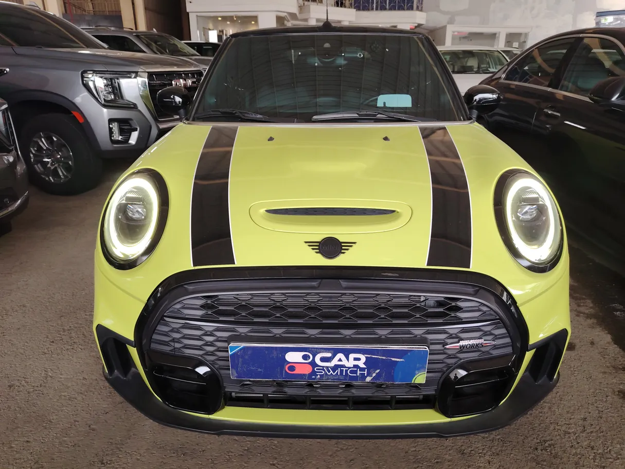 Car image 2