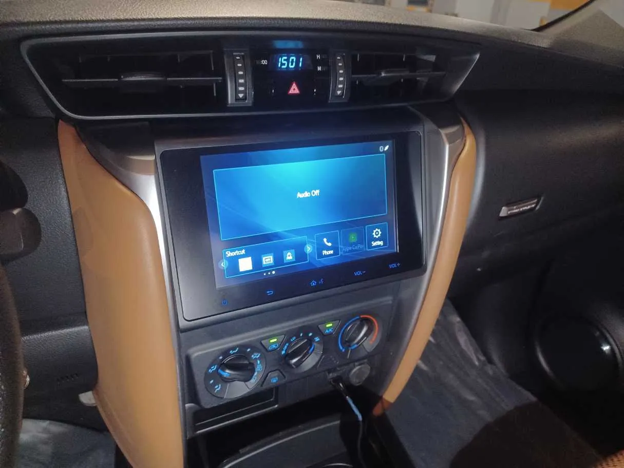 Car image 18