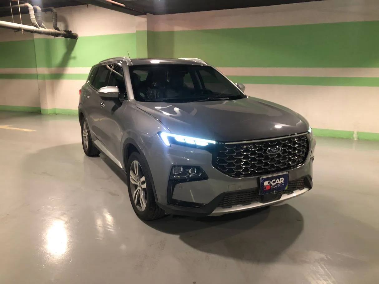Car image 3