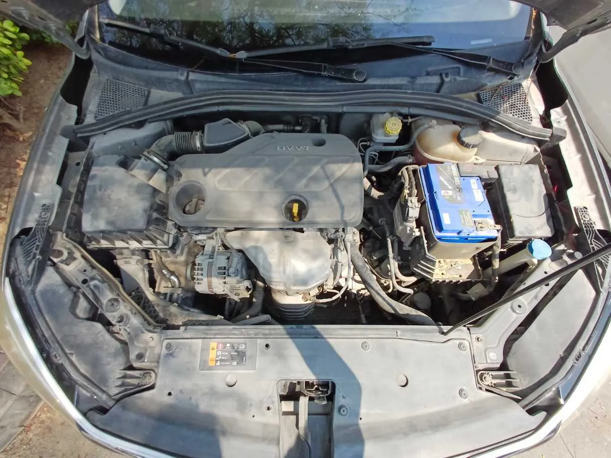Car image 20