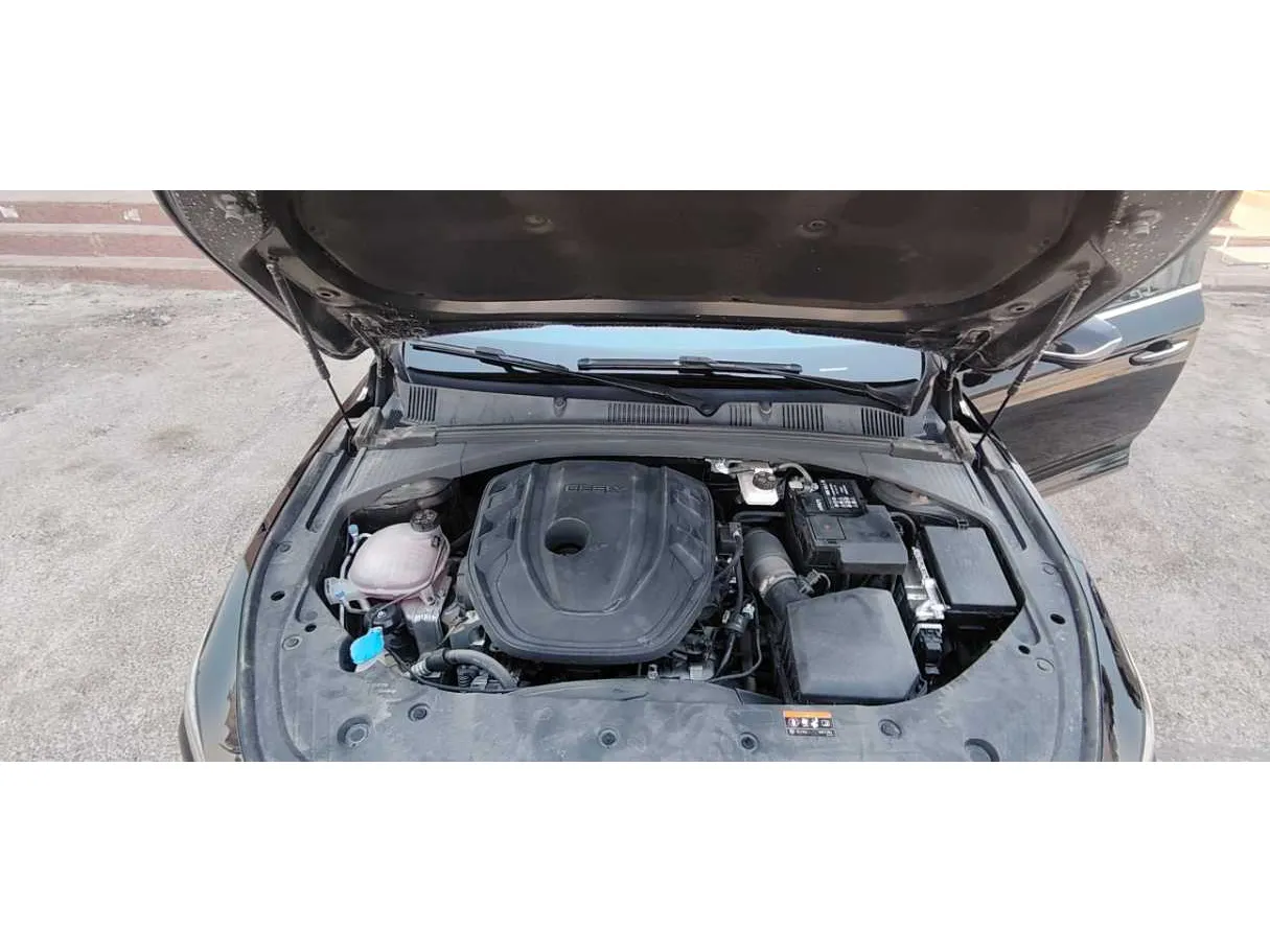 Car image 32