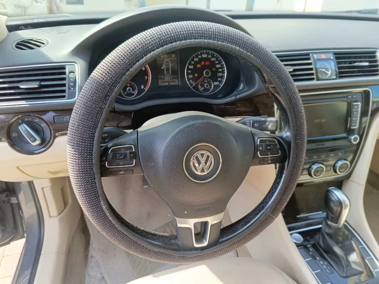 Car image 23