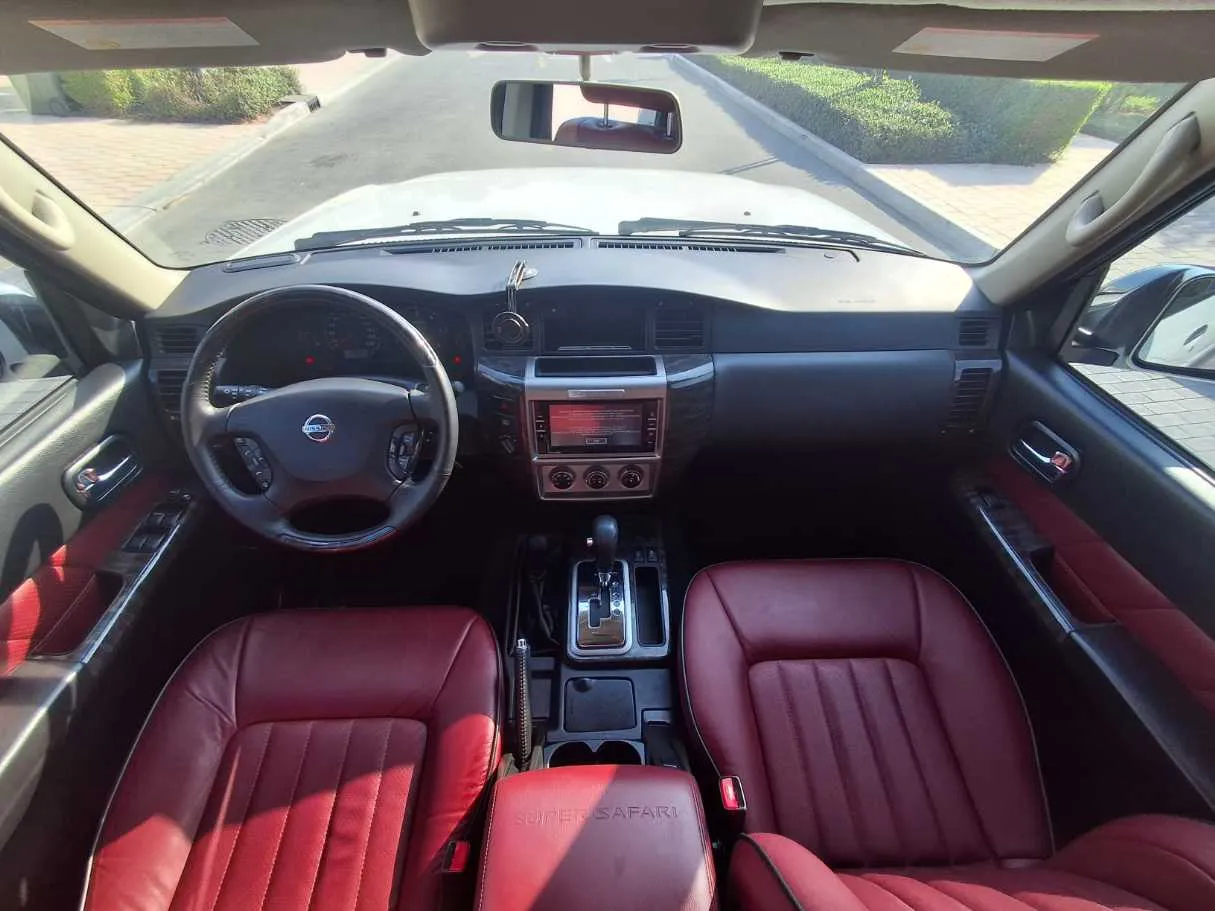 Car image 14