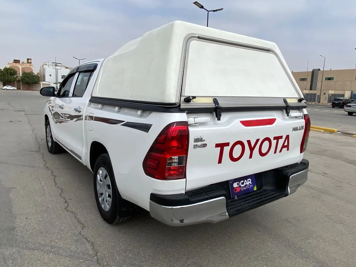 Car image 7
